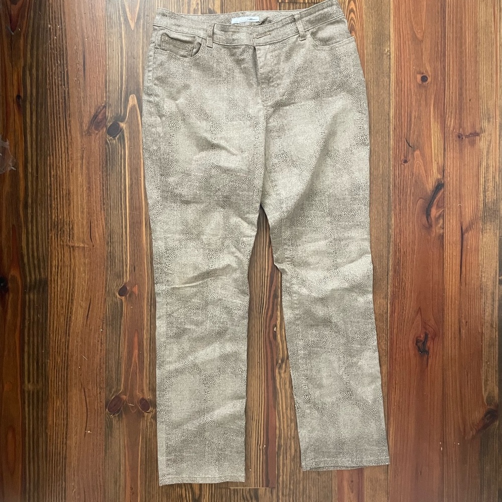 Minimal Animal Print Pants